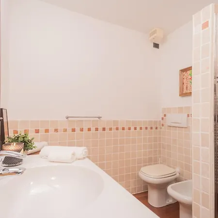 Filanda - Lakefront In By Rentallcomo Apartamento