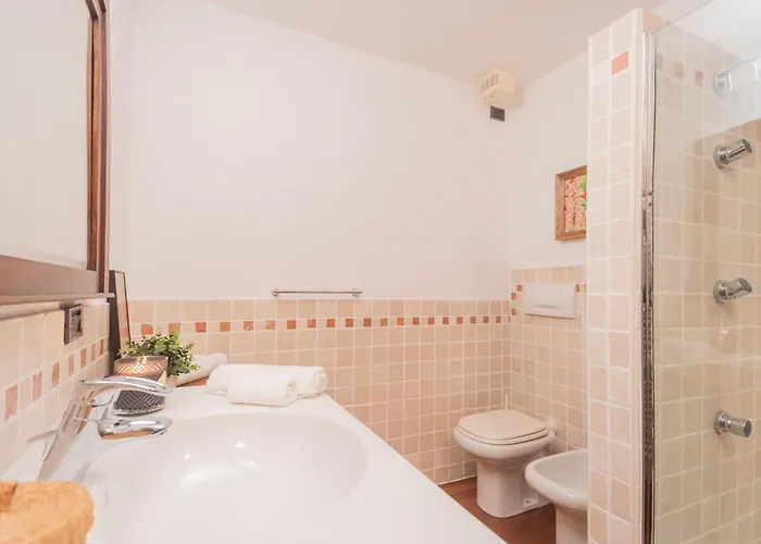 Filanda - Lakefront In By Rent Appartement